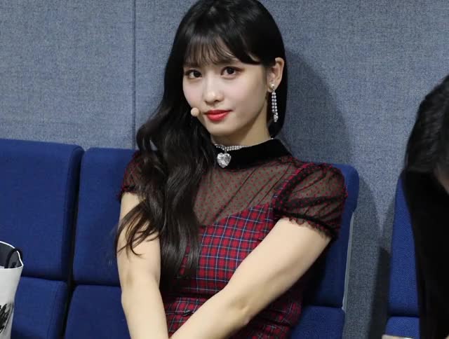 momo dance