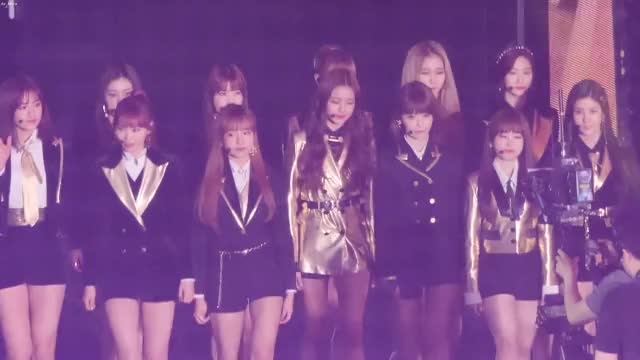 190106 아이즈원 (IZ*ONE) - 오프닝(OPENING)대기 및 등장 [4K] 직캠 Fancam