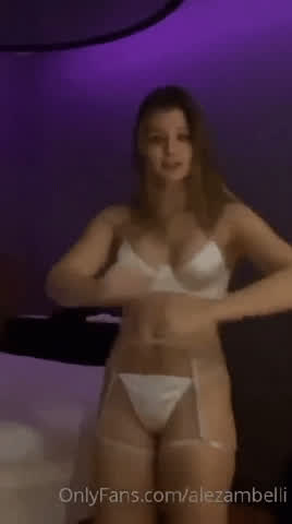 big ass blonde brazilian dancing lingerie onlyfans gif