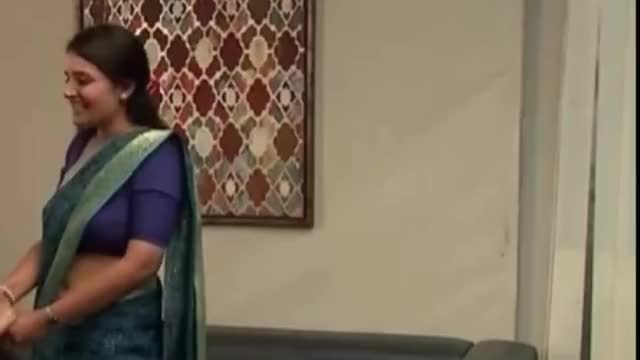 Zee serial aunty saree navel slip