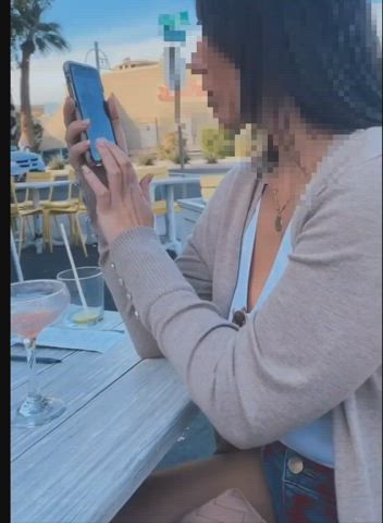 My friend agrees to show her friends my cock &amp; film their reactions!