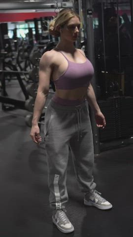 boobs busty fitness gym muscles muscular girl tits gif
