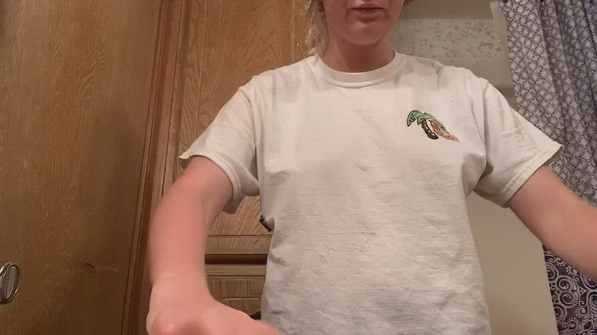 candid natural tits t-shirt towel gif