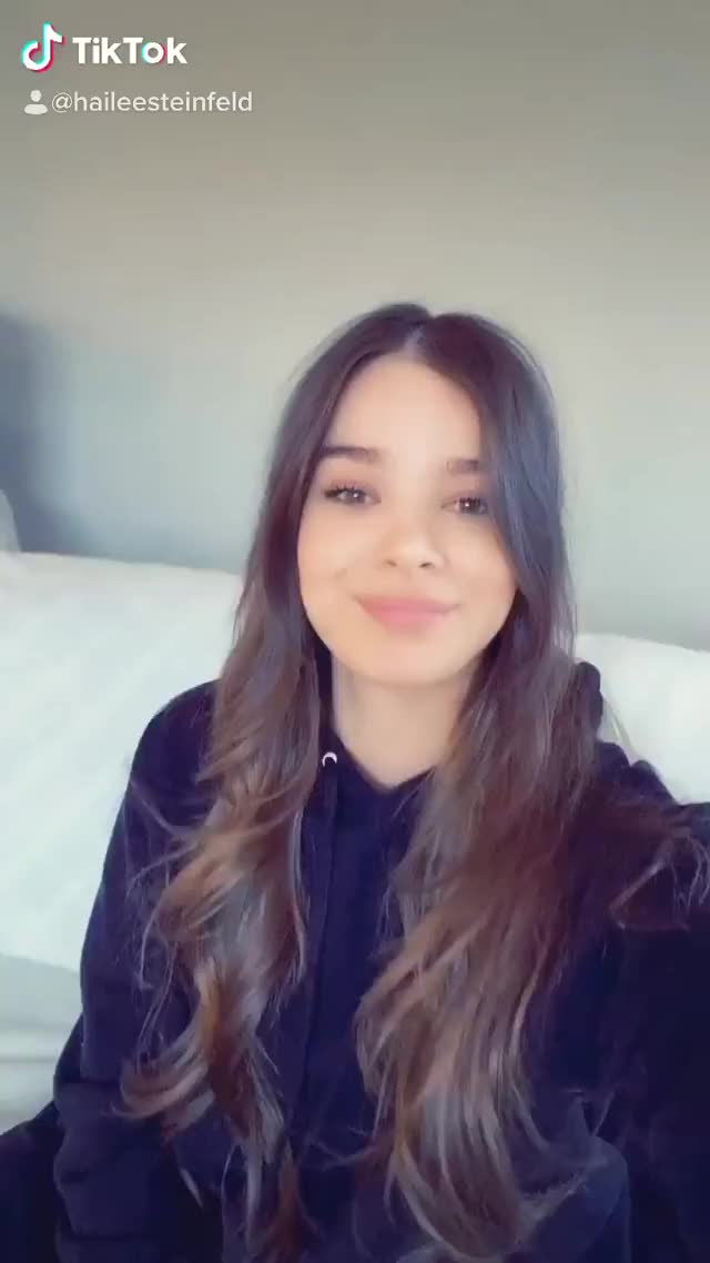 Hailee Steinfeld