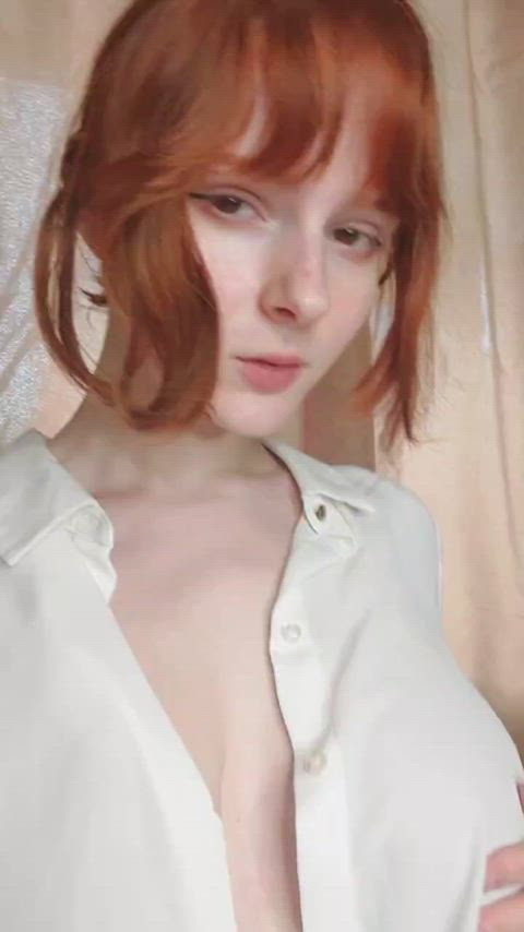 18 years old babe big tits boobs cute onlyfans redhead solo teen tits alt-girls just-boobs