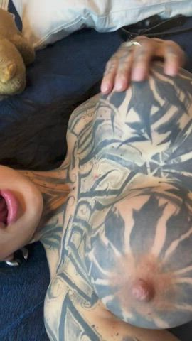 boobs nipples pussy amateur-girls selfie gif
