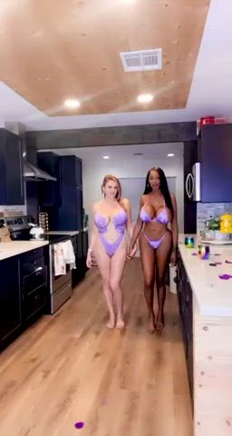 Bikini Blonde Ebony Huge Tits Silicone gif