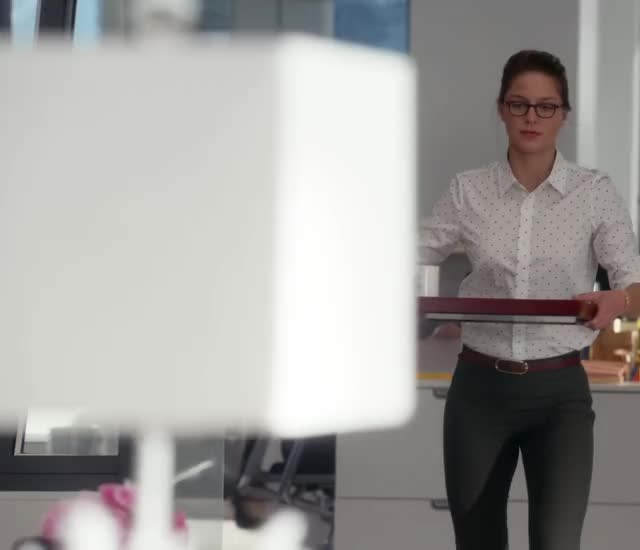 Melissa Benoist - Supergirl S01E02 Stronger Together