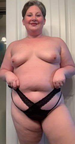 Do you like my chubby milf body!