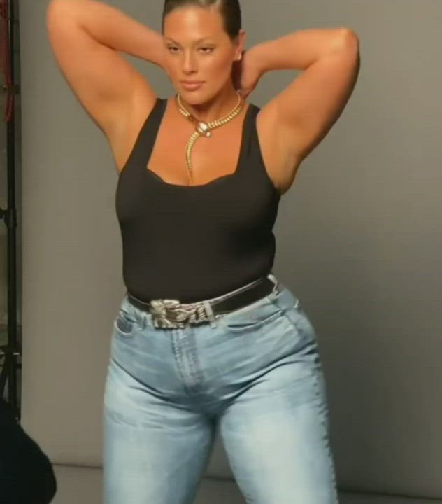 Ashley Graham's thick pits