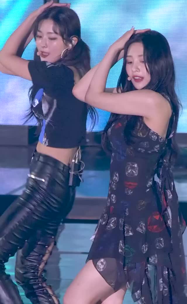 Red Velvet - Seulgi & Joy 190424