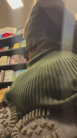 you can play with my pussy while I look for this book 🤓 [GIF]