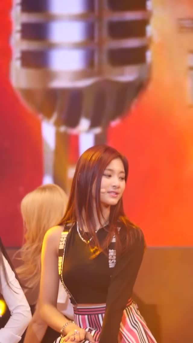 Tzuyu-4