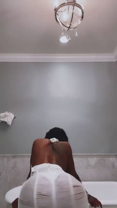 Ebony Nipslip Twerking gif