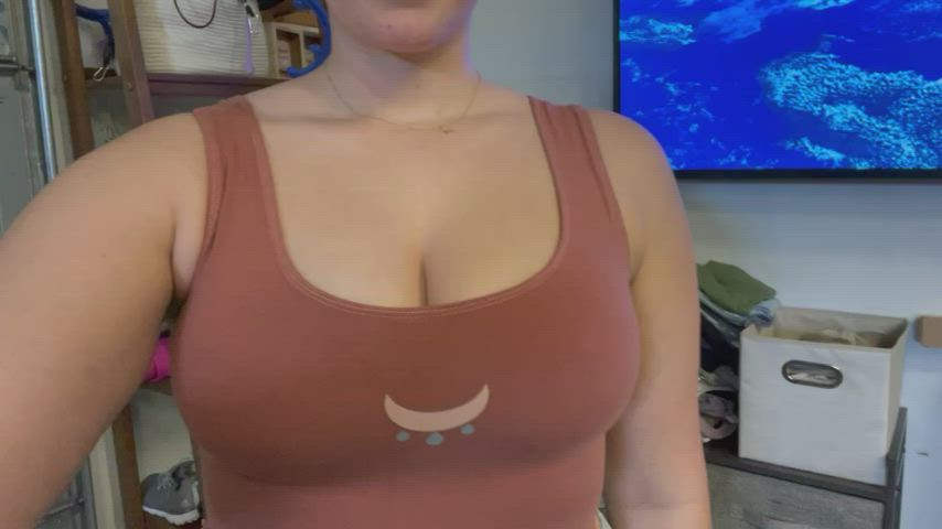 Bouncing Tits Cleavage MILF gif