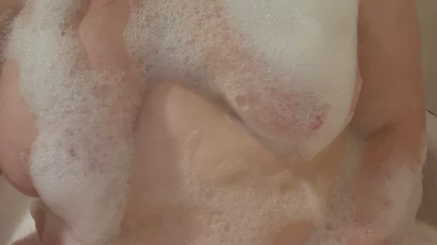 Extra soapy bath (f)ix’s sore spots