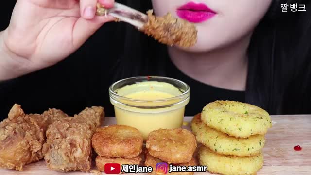 제인_CHEESY CORN DOG, CHICKEN NUGGETS, FRIED CHICKEN, CHEESE RINGS  먹방-5