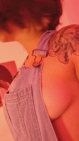 boobs brunette latina natural tits nipples onlyfans short hair tattoo tits gif