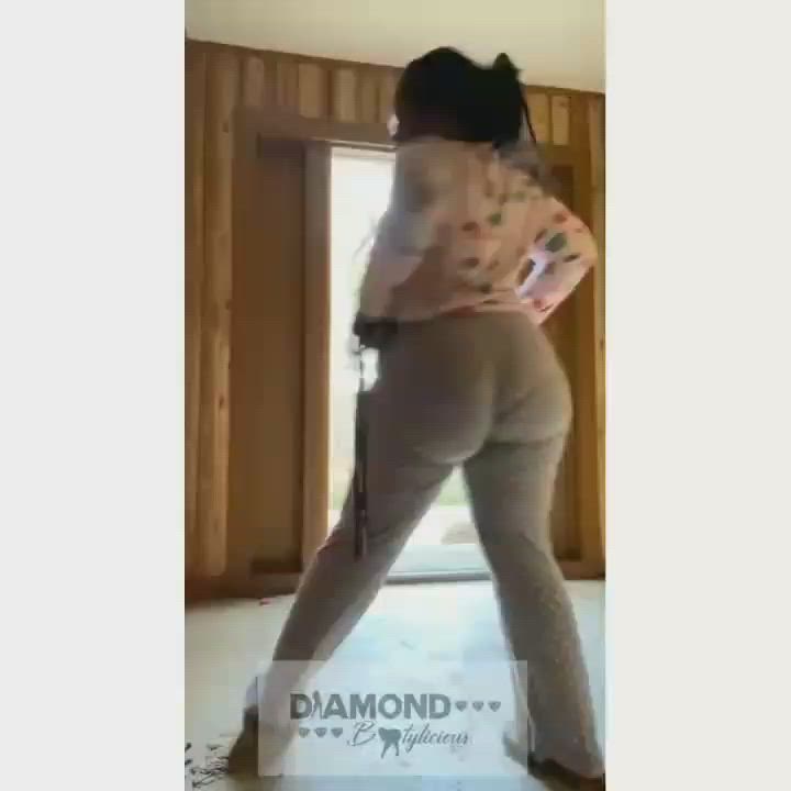 Ebony Thick Twerking gif