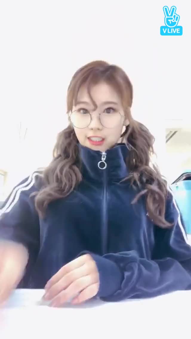 [V LIVE] 학생은 나야나??❤️ 1