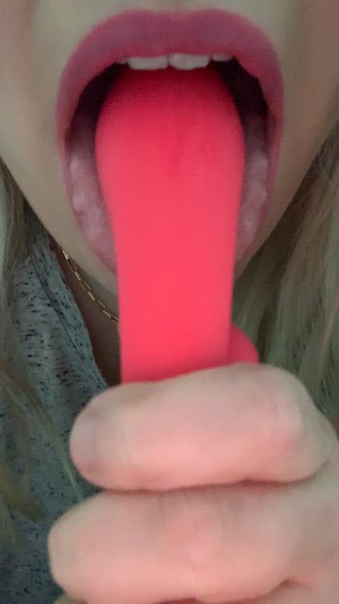 amateur blowjob blonde solo dildo thick white girl gif