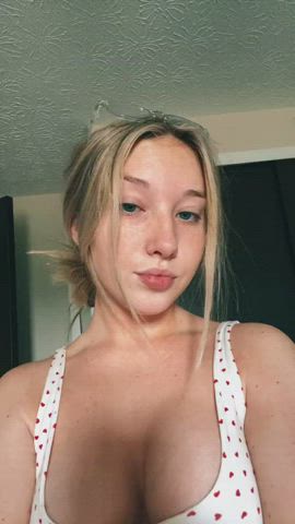 Blonde Blue Eyes Cleavage Teen TikTok gif