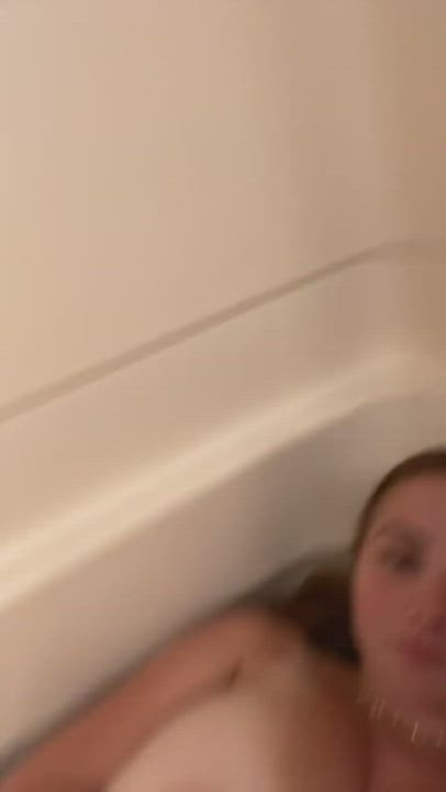Amateur Bath White Girl gif