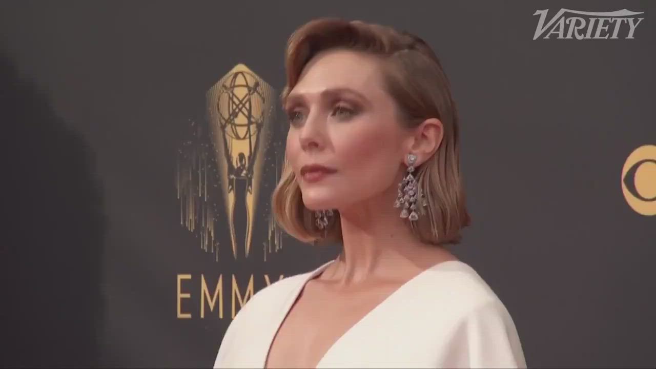 Elizabeth Olsen at the 2021 Emmys