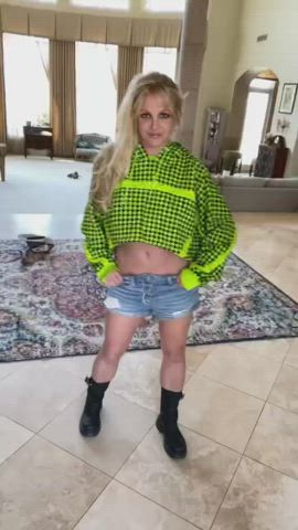 Britney Spears Cleavage Legs gif
