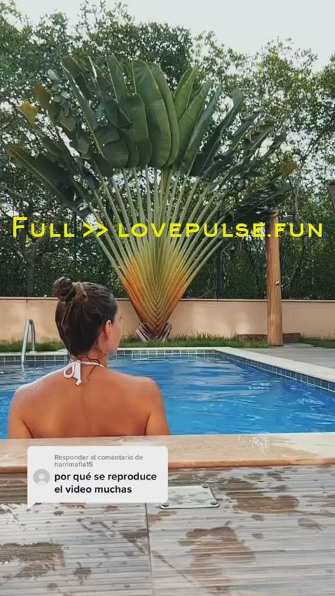 barefootmilf chrissy teigen emma watson reaction spandex verified gif