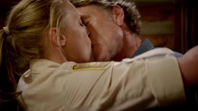 Katee Sackhoff - Riddick - Longmire - S06E10