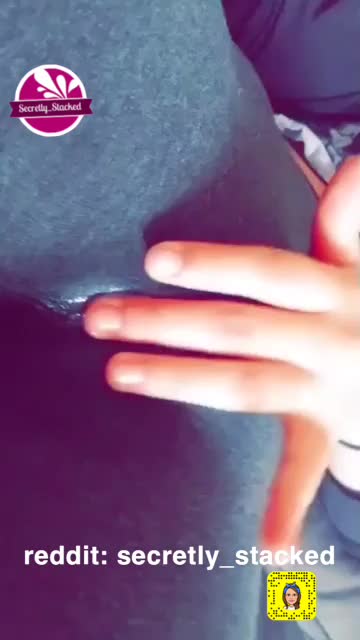 making my pussy cum in my dorm