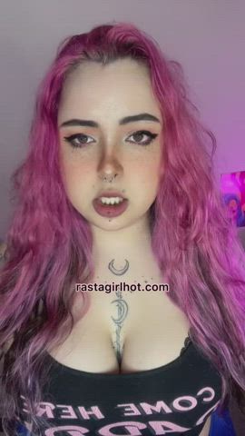 amateur big tits boobs gamer girl latina teen thick tiktok tits gif
