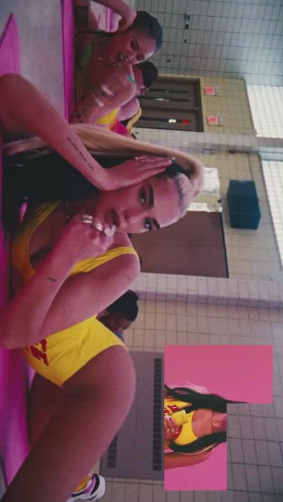 Dua lipa's physical workout vertical edit full hd.. Full video in comments ??