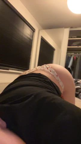 amateur ass back arched big ass cute feet foot fetish nsfw panties gif