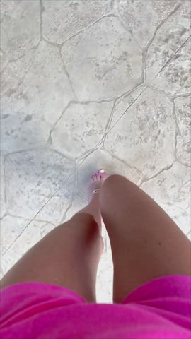 amateur feet feet fetish heels high heels legs pov toes gif