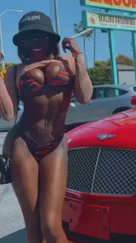 Big Tits Bikini Ebony Hourglass Pretty gif