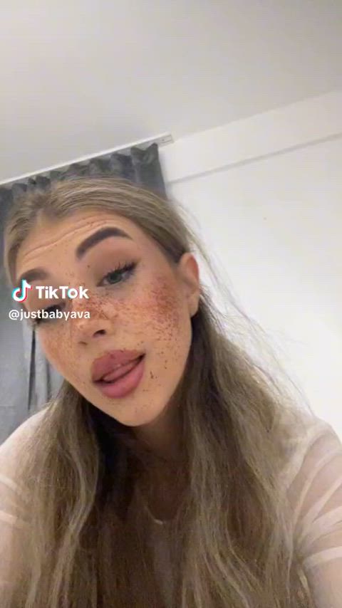 IAmAvaSmith - More tiktok flash vids on my TT likes (juanmomo45)