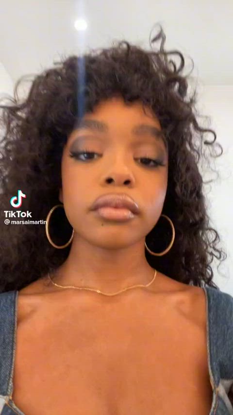 curly hair ebony teen gif