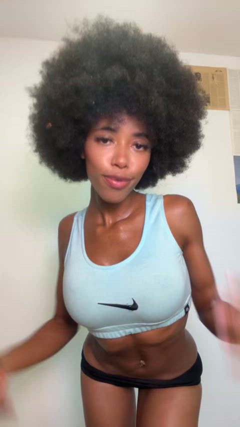 amateur ebony muscles muscular girl onlyfans teen amateur-girls fit-girls gif