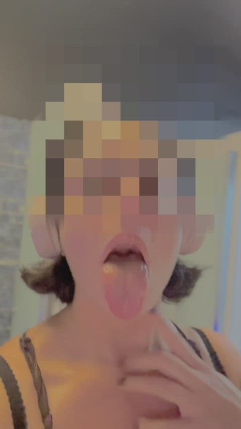 big tits boobs brunette fansly long tongue onlyfans solo tongue turkish r/pornstartongues
