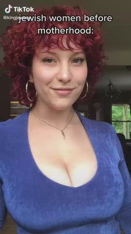 Amateur Big Tits Cleavage Jewish TikTok gif