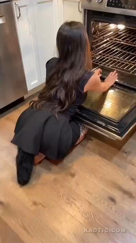 anal ass butt plug buttplug funny girlfriend kitchen surprise teen gif