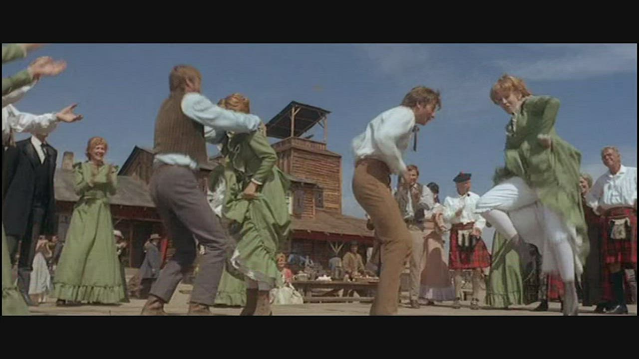 7 Donne Per I MacGregor (1967) GIF 1