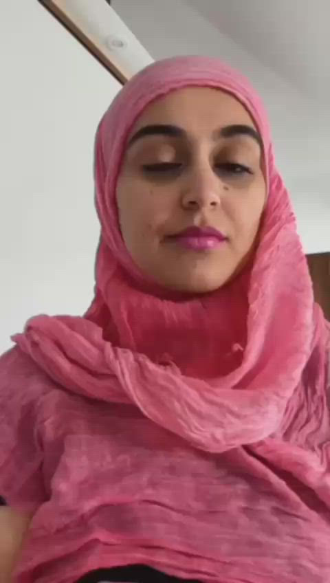 amateur blowjob hijab muslim threesome tiktok gif