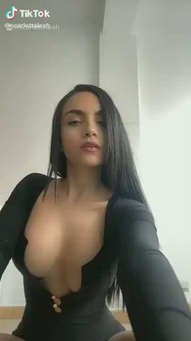 amateur boobs booty cute girls pretty tease teen teens tiktok gif