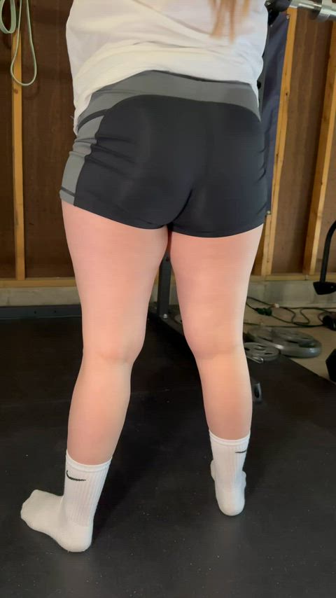 The only workout a pawg should do 😌