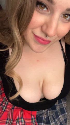 amateur big tits chubby jiggle jiggling lips nsfw pawg softcore tits gif