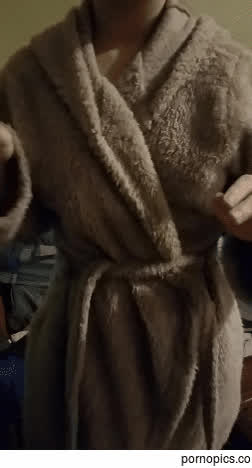 Big Tits MILF Robe gif