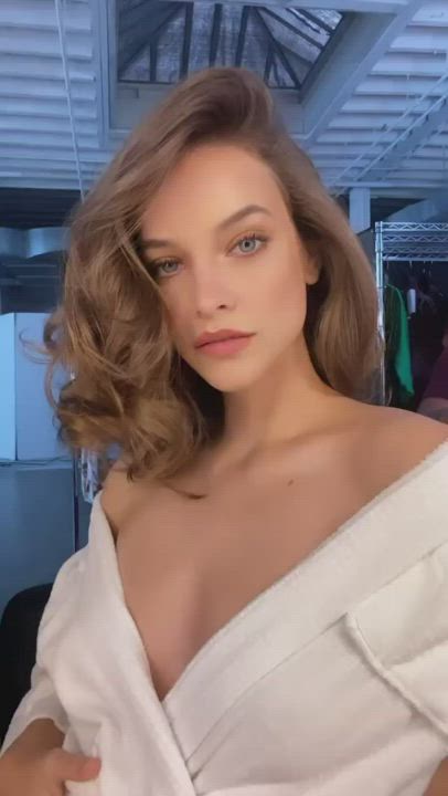 Barbara Palvin gif